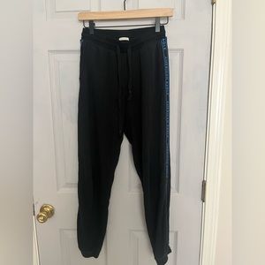 American Eagle: black sweat pants, size small